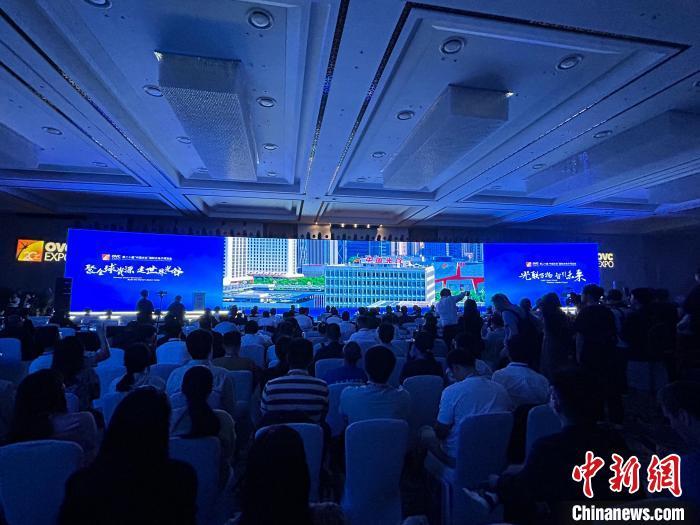 圖為光博會開幕式現場。　王夢媛 攝