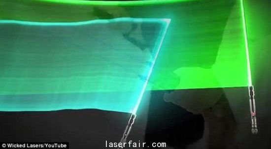 香港手持激光器制造商Wicked Lasers打造的《星球大戰》風格的激光劍