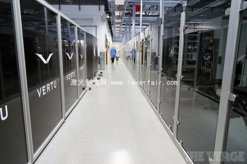 一探Vertu總部究竟：最奢侈的手機是怎么造出來的？