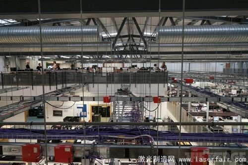 一探Vertu總部究竟：最奢侈的手機是怎么造出來的？