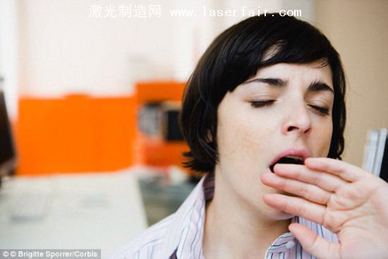 倒時差利器？激光或可重置生物鐘-